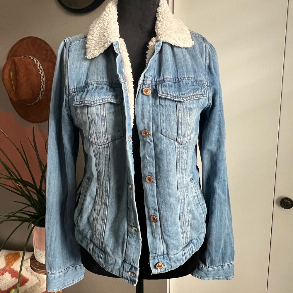 Thread & Supply Light Blue Denim Jacket with Cream Sherpa Collar